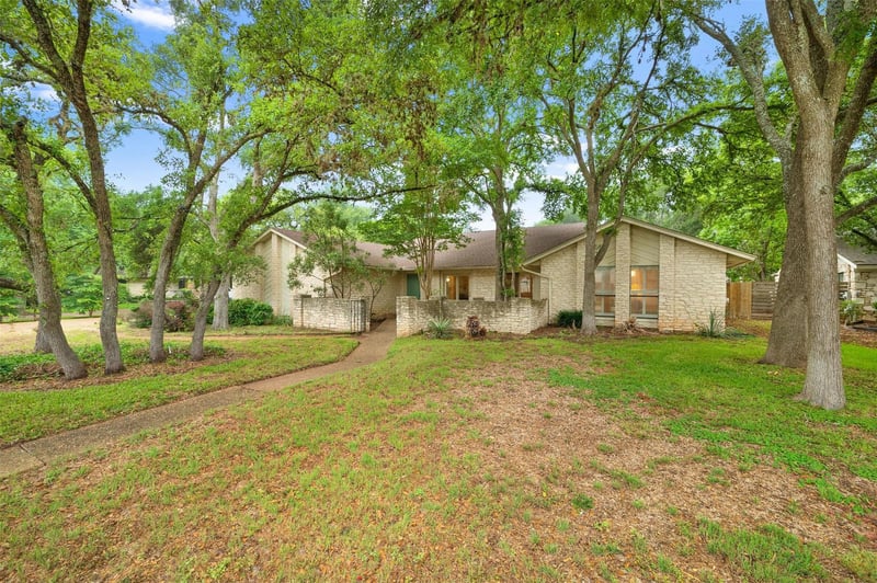 Virtual tour of 1302 Pasaguarda DR