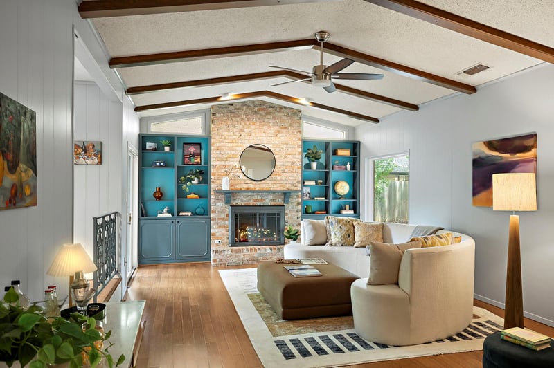 Virtual tour of 1302 Quail Park Dr