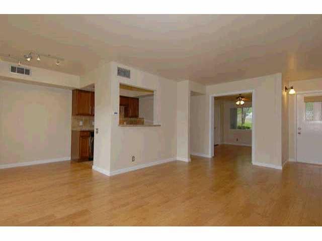 Virtual tour of 1304 Mariposa Dr Unit #104