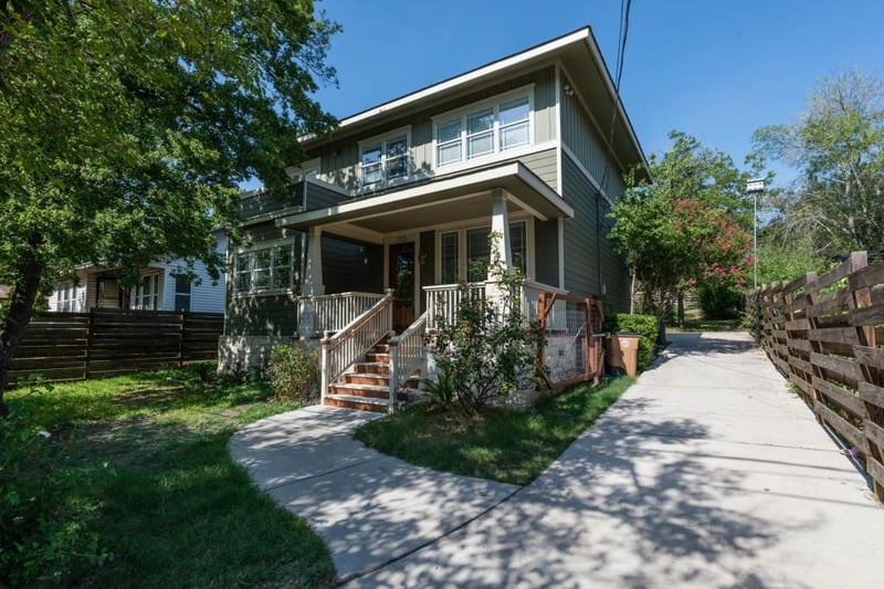 Virtual tour of 1305 Cometa St