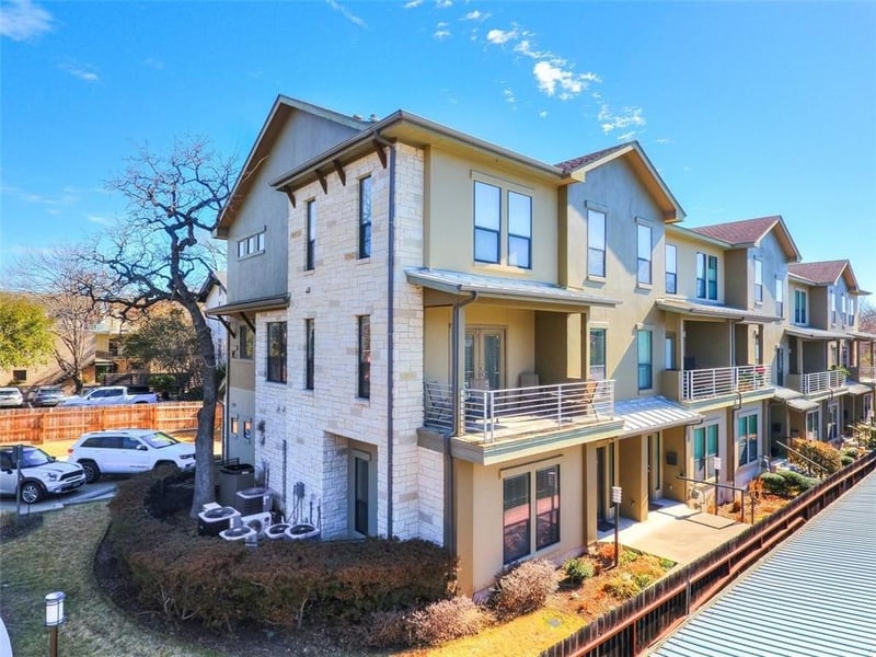 Virtual tour of 1305 Exposition Blvd Unit #6
