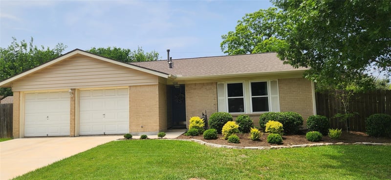 Virtual tour of 1306 Lawnmont DR