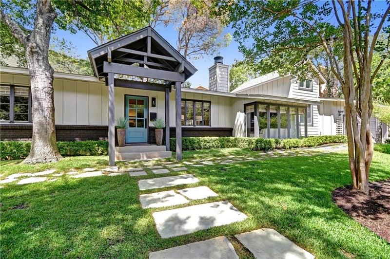 Virtual tour of 1306 Possum Trot ST