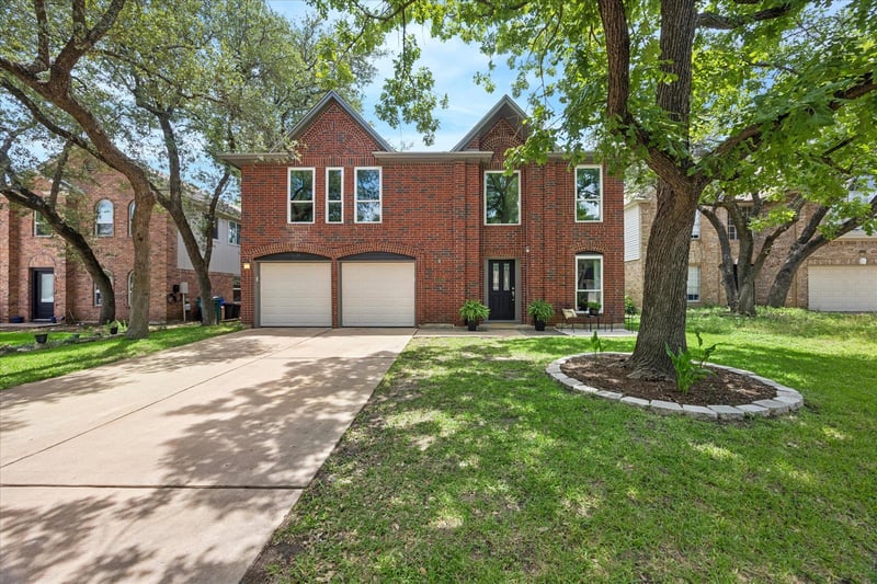 Virtual tour of 1306 Shady Grove PATH