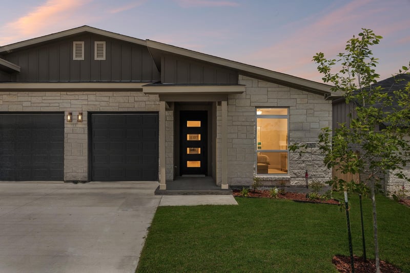 Virtual tour of 1307 Lone Pine WAY