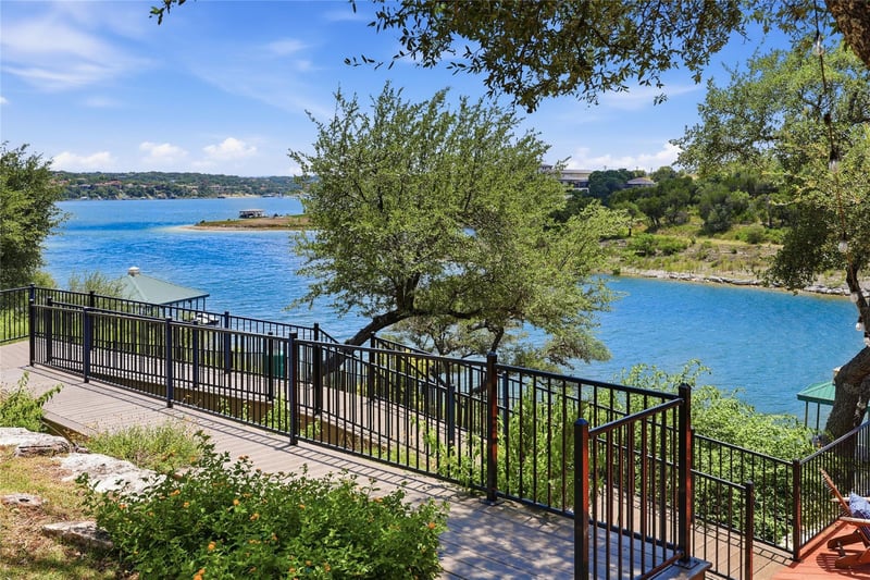 Virtual tour of 1307 Osprey Ridge LOOP