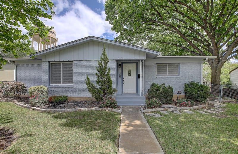 Virtual tour of 1307 Vine ST