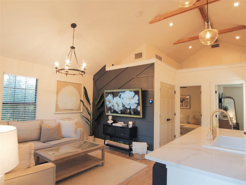 Virtual tour of 1308 San Bernard ST