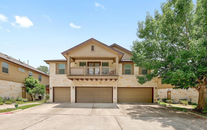 Virtual tour of 1310 Parmer LN Unit #1902