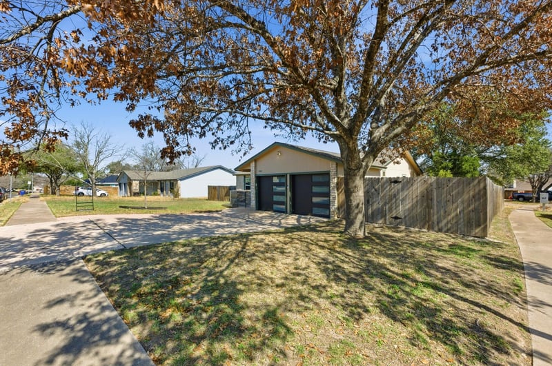 Virtual tour of 13101 Dauphine ST