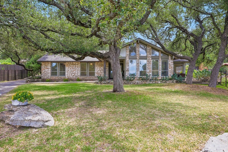 Virtual tour of 13101 Travis View LOOP