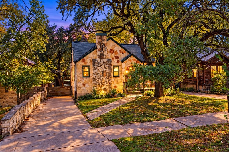 Virtual tour of 1311 Newning Ave