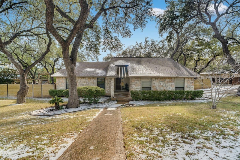 Virtual tour of 1311 Wilderness DR