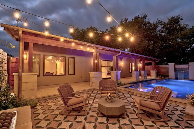 Virtual tour of 1312 Alta Vista Ave