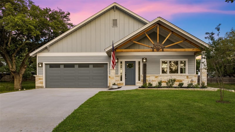 Virtual tour of 1312 Greenlawn Parkway