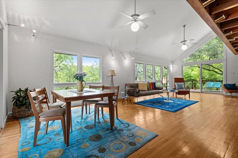 Virtual tour of 1313 Alameda DR