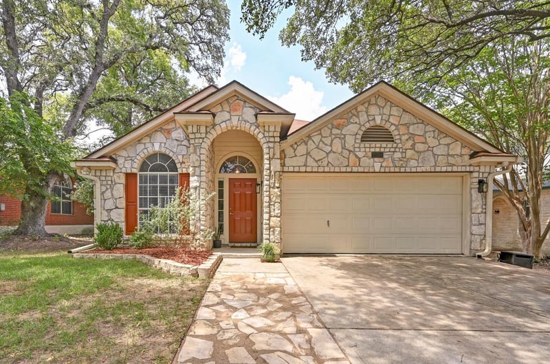 Virtual tour of 1314 Tetbury Ln