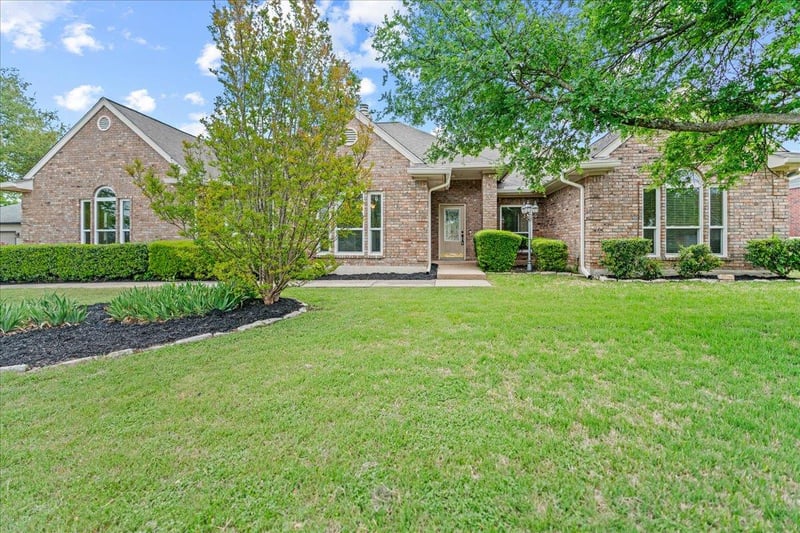 Virtual tour of 1317 Amistad Dr