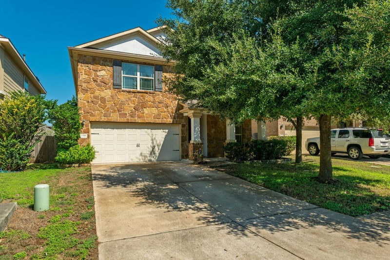 Virtual tour of 1318 Clark Brothers Dr
