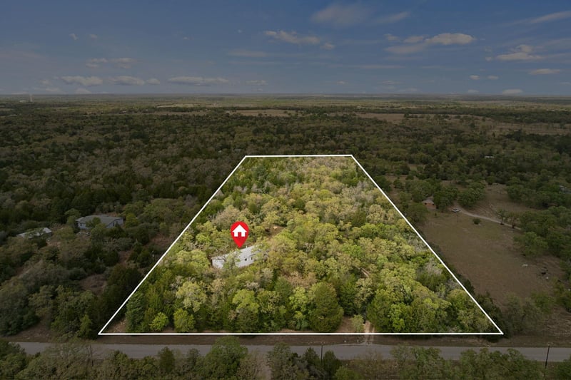 Virtual tour of 1319 County Road C