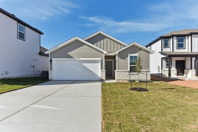 Virtual tour of 13200 Silver Blazer DR