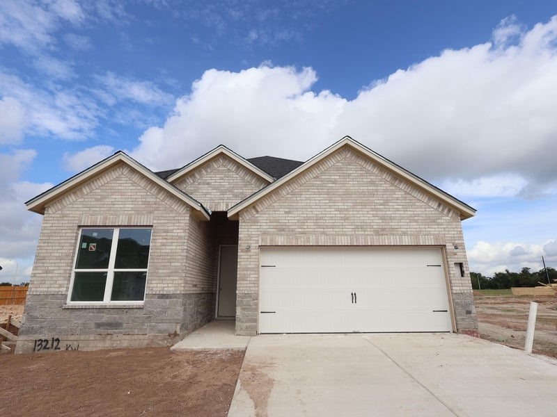 Virtual tour of 13212 Keefer DR