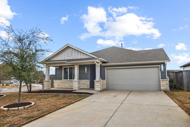 Virtual tour of 133 James Rose LN