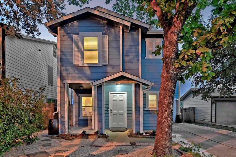 Virtual tour of 13317 Alysheba Dr