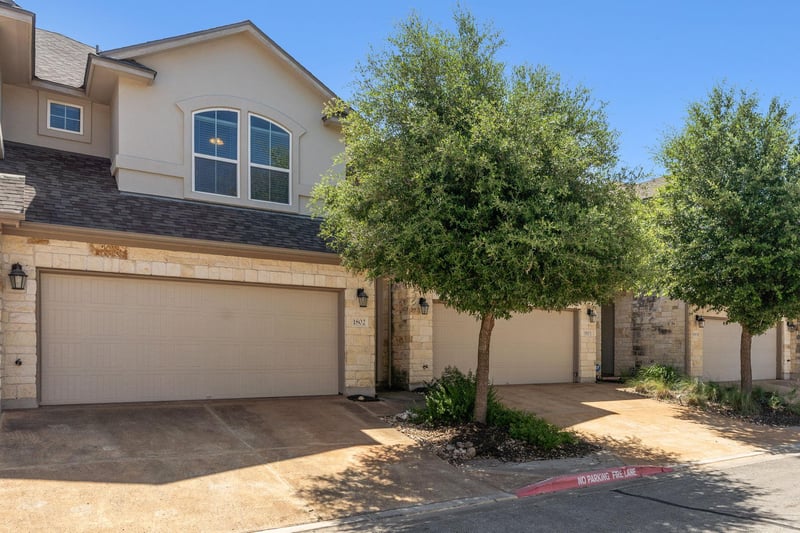 Virtual tour of 13400 Briarwick DR Unit #1802
