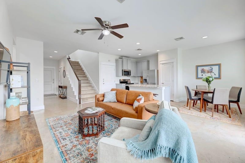 Virtual tour of 13501 Metric BLVD Unit #3