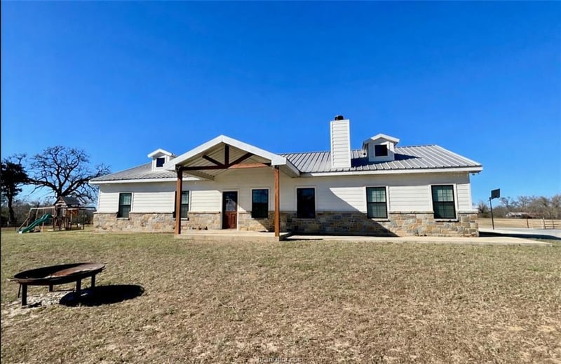 Virtual tour of 13541 E US Hwy 79 (+/-18.7 acres)
