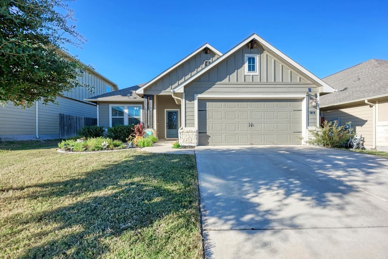 Virtual tour of 136 Finley ST