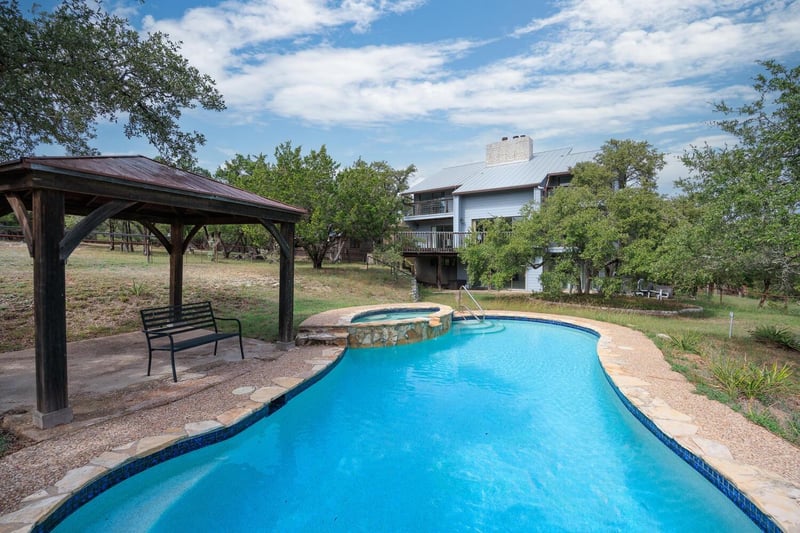 Virtual tour of 13601 Paisano Trl