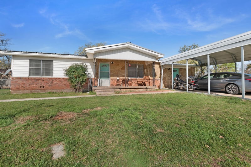 Virtual tour of 1365 Norma LN