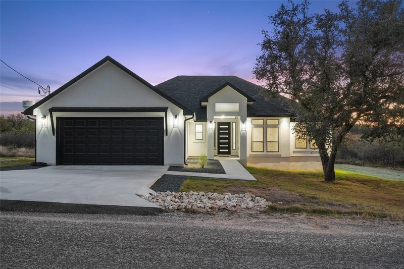 Virtual tour of 137  Granitecastle Dr