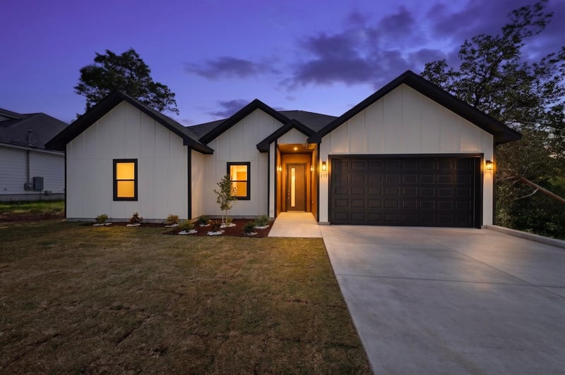 Virtual tour of 137 N Pohakea DR