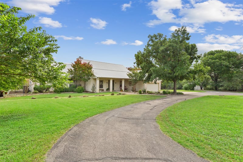 Virtual tour of 13730 Settlements RD
