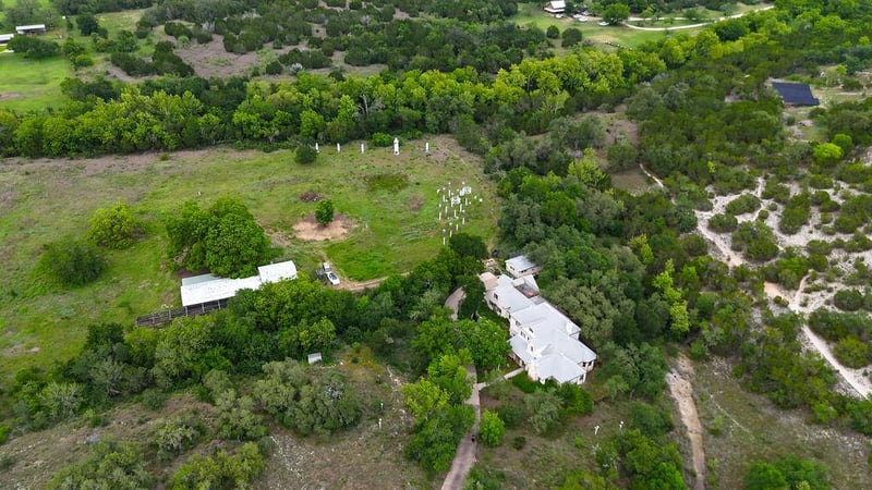 Virtual tour of 13800 Lone Rider Trl