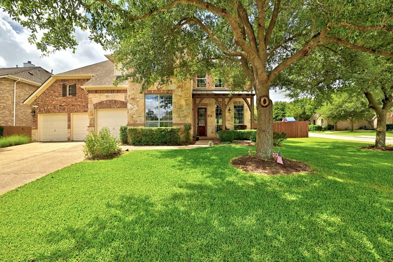 Virtual tour of 1385 Pine Forest CIR