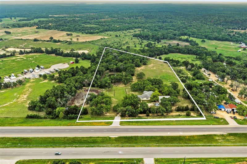 Virtual tour of 1389 Highway 290 E