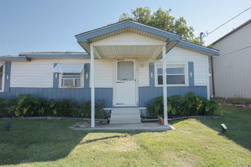 Virtual tour of 14 W Post Oak Ave
