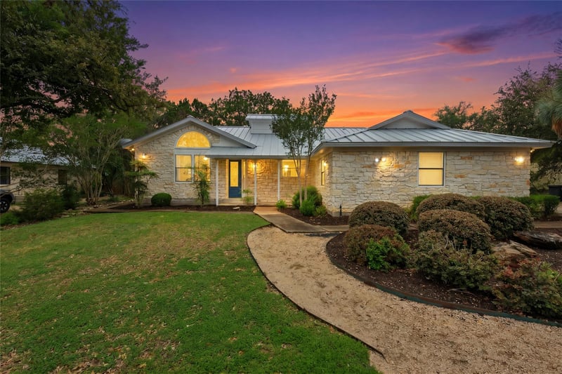 Virtual tour of 140 Donna DR