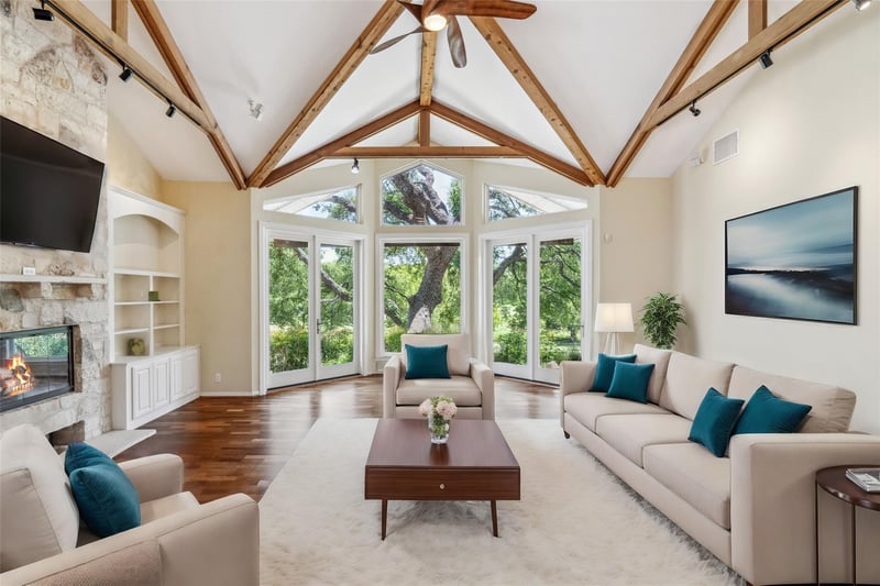 Virtual tour of 140 Double Eagle DR Unit #140