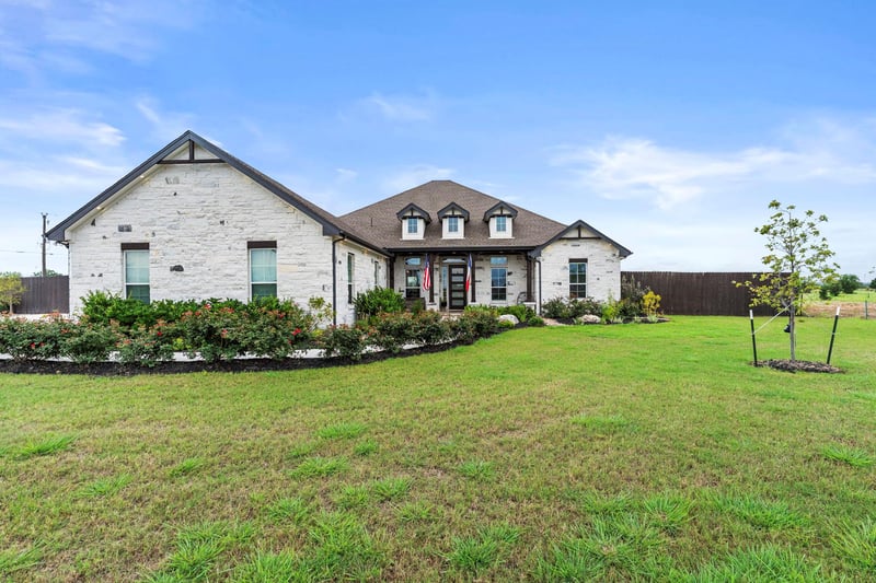 Virtual tour of 140 Gustav LN
