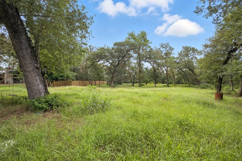 Virtual tour of 140 Rice Ave