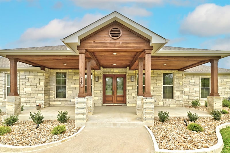 Virtual tour of 140 Winchester RD