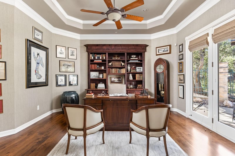 Virtual tour of 1400 Mesa Ridge LN