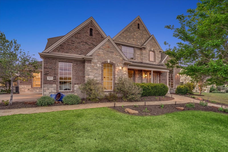 Virtual tour of 1400 Tom Sawyer RD