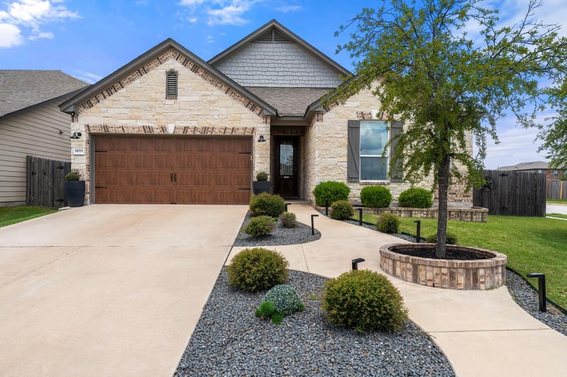 Virtual tour of 14001 James Garfield ST