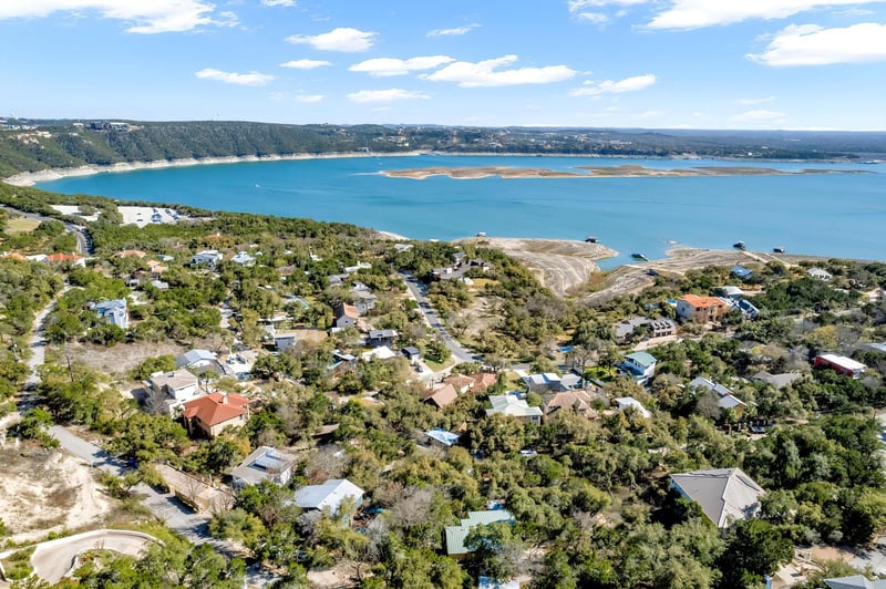 Virtual tour of 14006 Skyline Dr